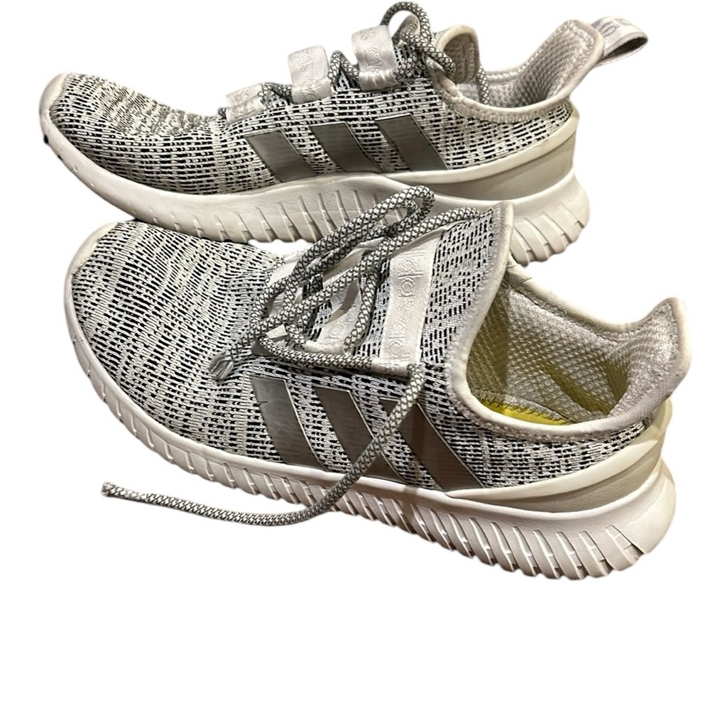 Adidas Cloudfoam men’s running shoes